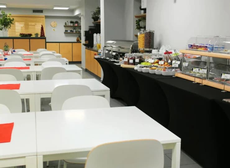 B&B Julinek Park dysponuje restauracją oraz minibarem dla dorosłych