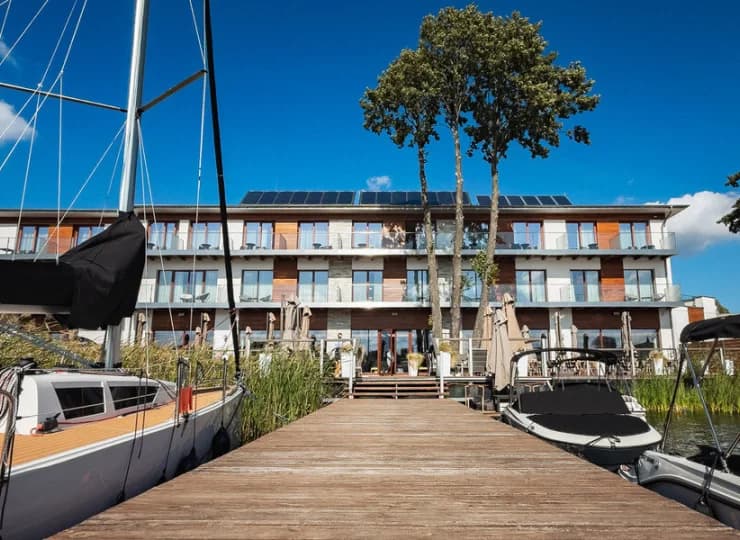 Hotel Tiffi Boutique ma własną przystań łodzi
