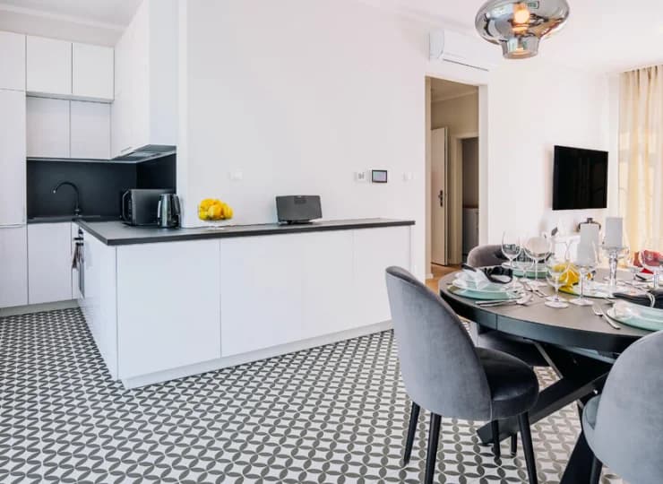 W każdym apartamencie jest aneks kuchenny