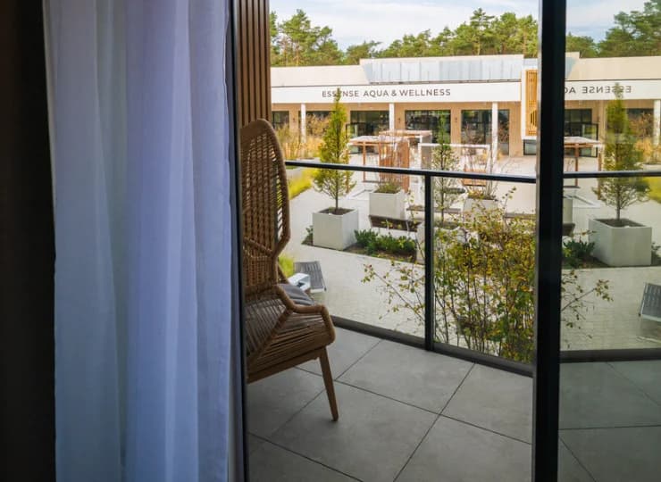 Inne - na las z patio