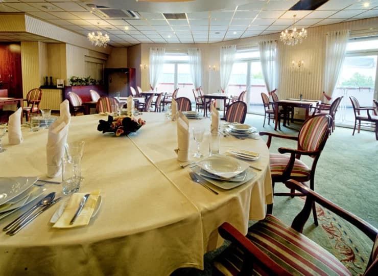 Restauracja dysponuje oryginalnym, sezonowym menu
