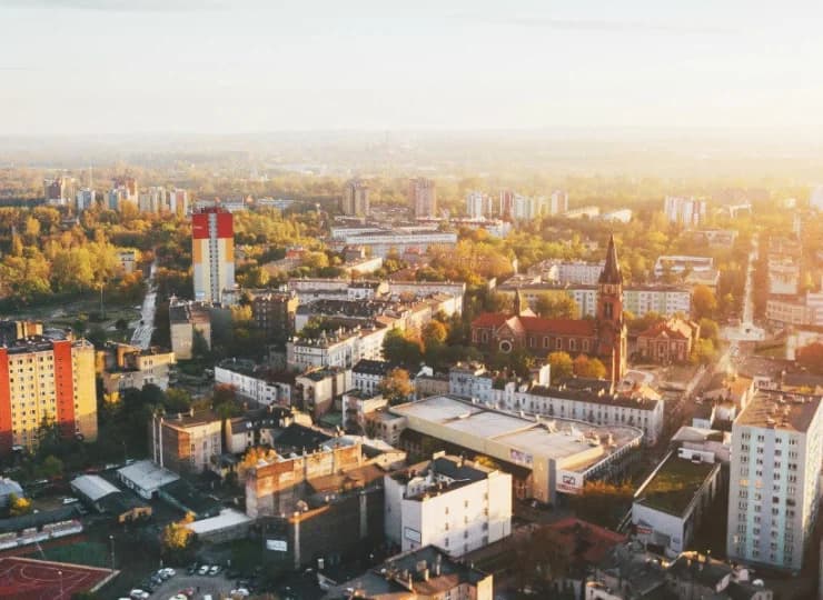 Arts Hotels położony jest w spokojnej dzielnicy Sosnowca