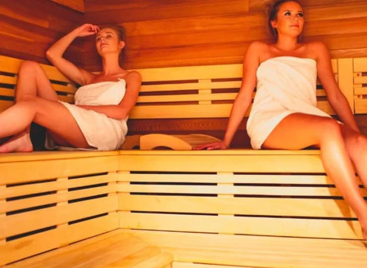 Goście hotelowi mogą korzystać z sauny