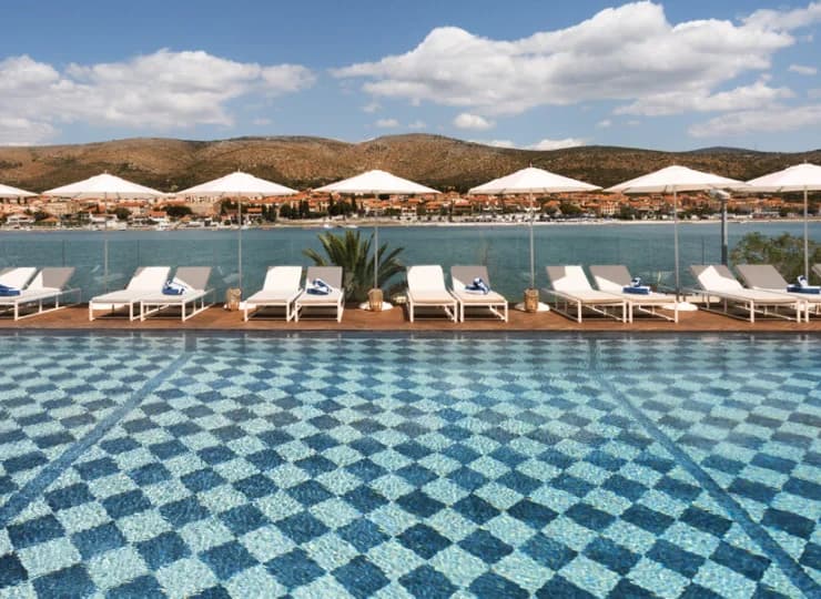 Brown Beach House Croatia & SPA to butikowy hotel nad Adriatykiem w Dalmacji