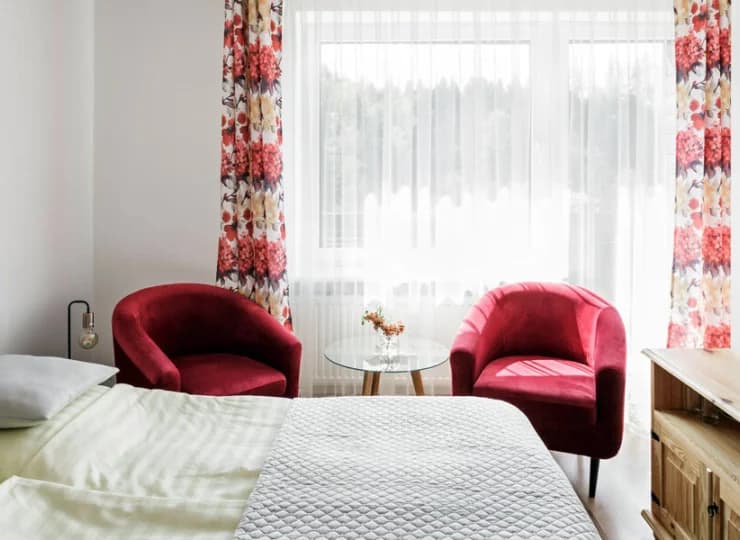 Pokoje w budynku apartamentowym są wygodne i bardziej nowoczesne