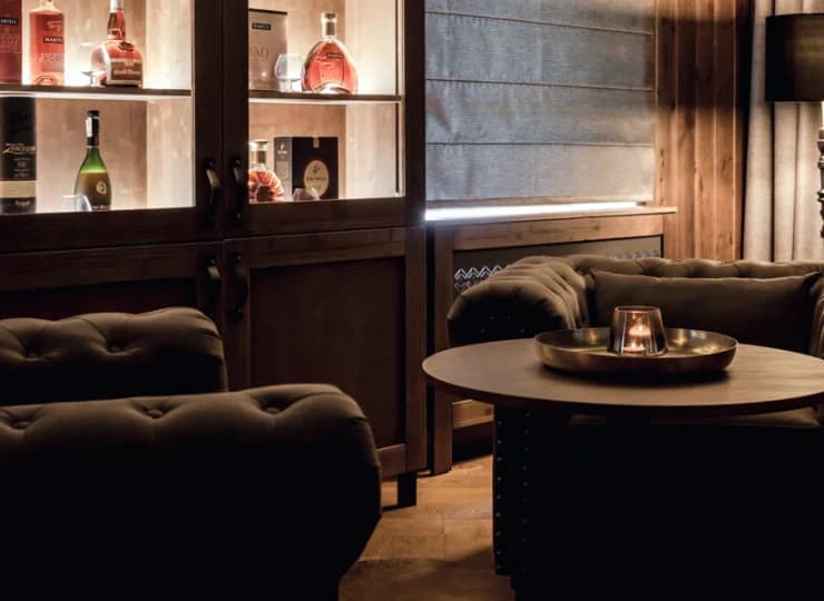 W hotelu znajduje się też Cognac & Cigar Club z wyborem cygar
