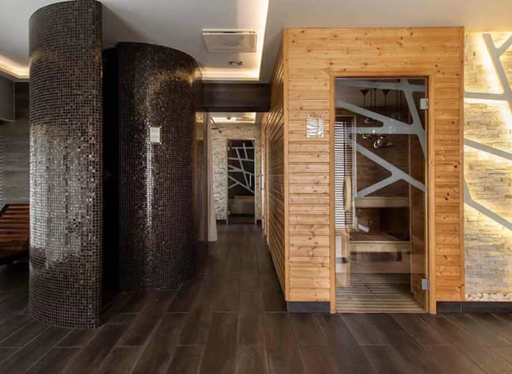 Jest również sauna fińska i łaźnia parowa