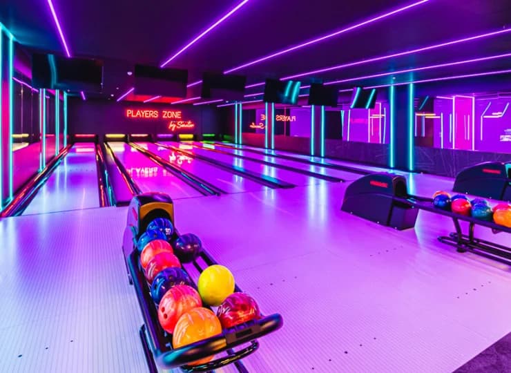 Pośród hotelowych atrakcji znajduje się nowoczesna 6-torowa kręgielnia