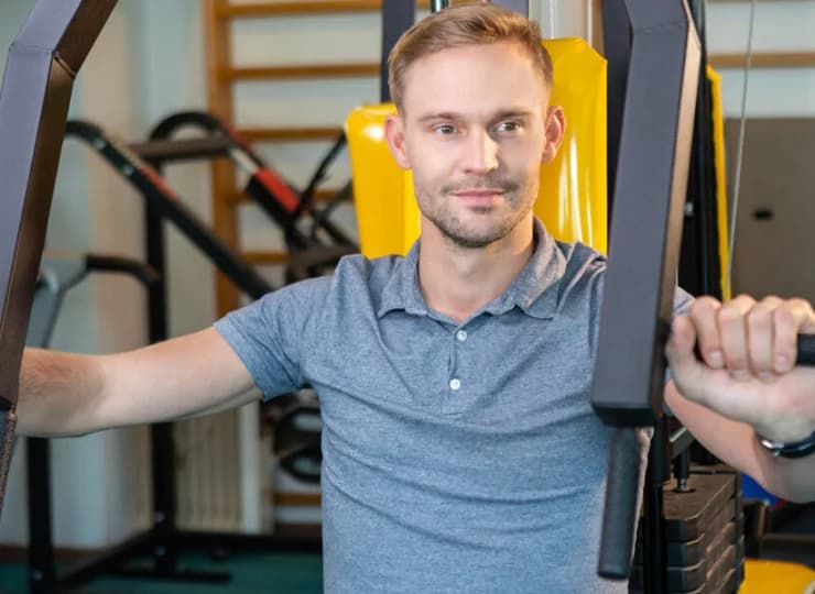 Wśród udogodnień dla aktywnych gości jest kameralna siłownia