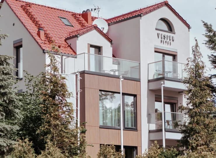 Hotel Vesper House** jest położony w willowej dzielnicy Gdańska