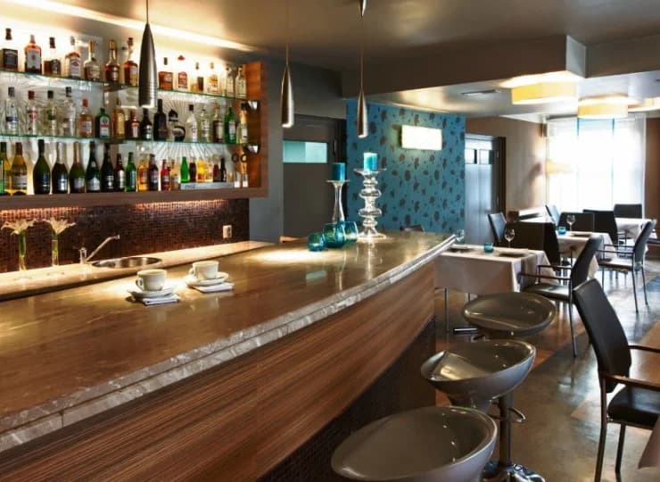 Bar udostępnia szeroki wybór koktajli