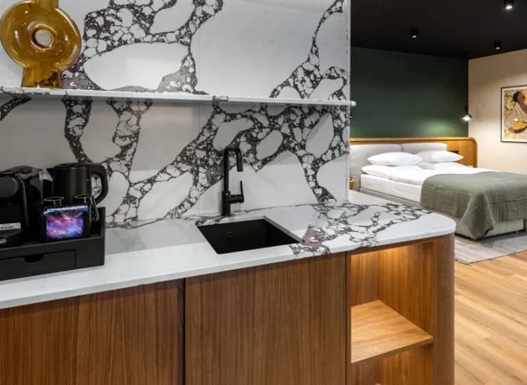 Pokój 2+2 premium suite także ma rozkładaną sofę dla 2 osób