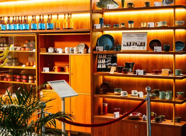 W hotelu mieści się Bazar Arche
