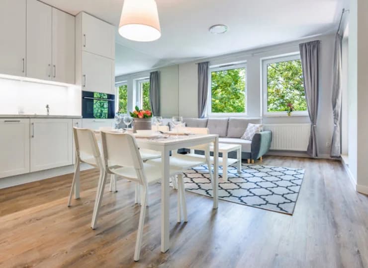 Apartamenty składają się z dwóch pokoi, mają powierzchnię 44 m2