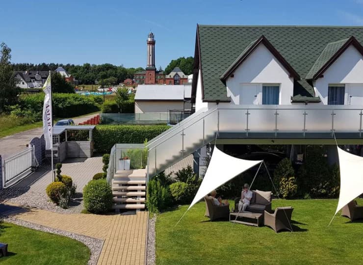 Obiekt sąsiaduje z latarnią morską w Niechorzu