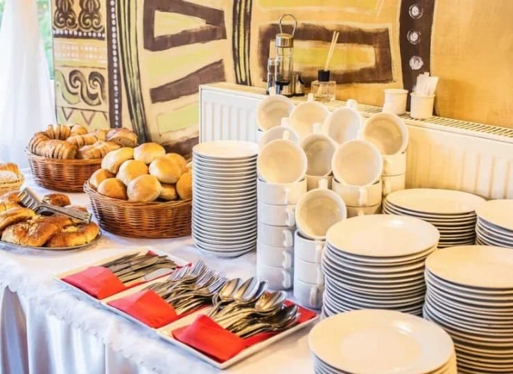 Posiłki są przygotowywane że świeżych i dobrej jakości produktów