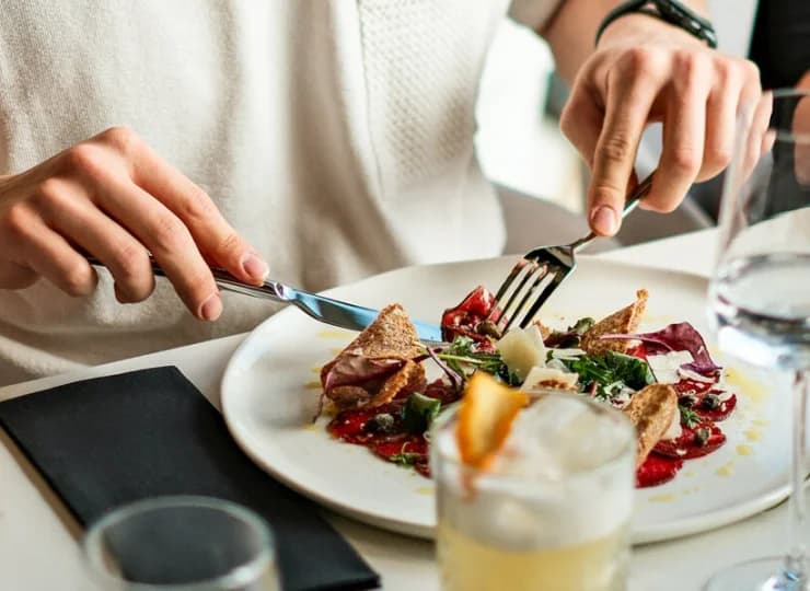 Restauracja Laguna jest inspirowana kuchnią śródziemnomorską i regionalną