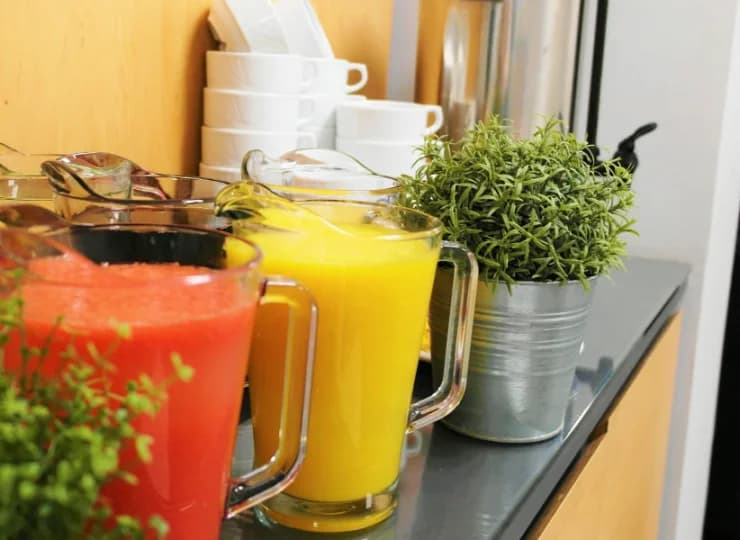 Posiłki są przygotowywane ze świeżych, najwyższej jakości produktów