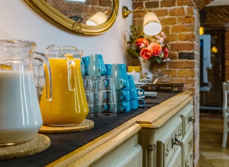 Czekają świeżo wyciśnięte soki oraz aromatyczna kawa