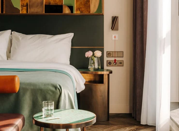 Pokoje w Cyrus Hotel oferują spokojne miejsce wypoczynku