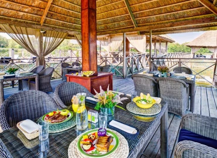 W Bora Bora serwowane są świeżo grillowany ryby i mięsa