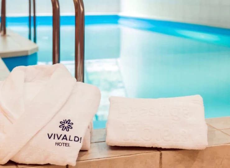 Strefa SPA obejmuje basen z podwodnym masażem ciśnieniowym