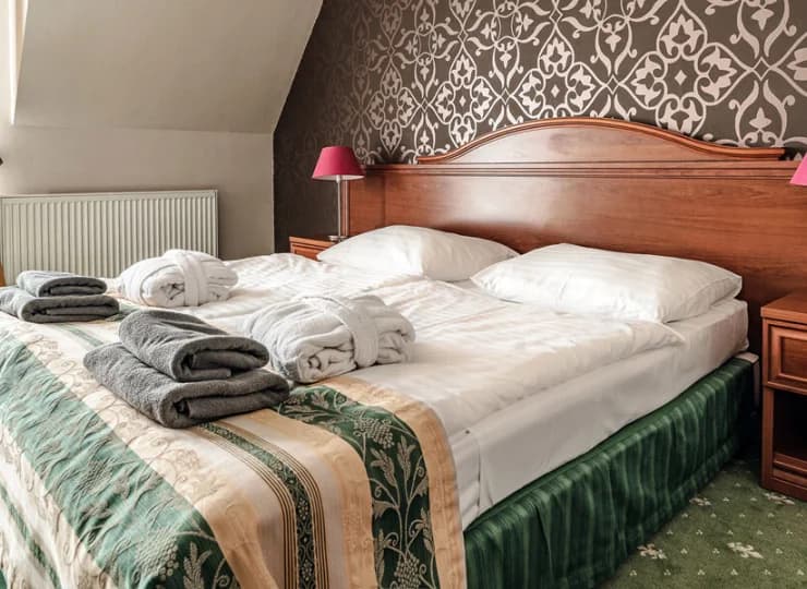 W pokojach są ręczniki oraz szlafroki