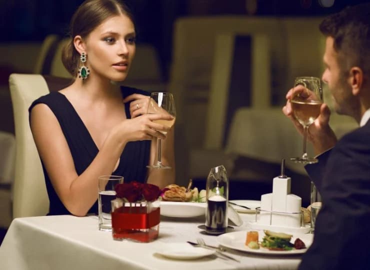 W menu królują dania kuchni polskiej i europejskiej w nowoczesnej odsłonie