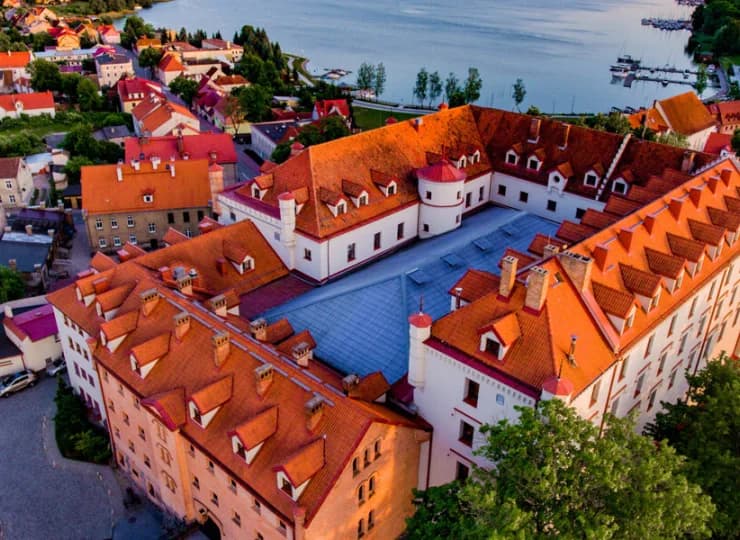Hotel Zamek Ryn**** powstał w oryginalnym krzyżackim zamku w sercu Mazur