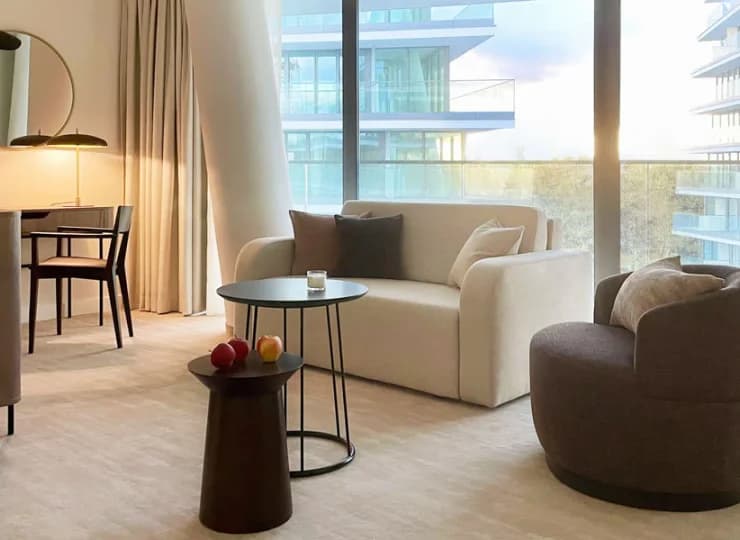 Drewniane elementy tworzą oryginalny i elegancki wystrój wielu apartamentów