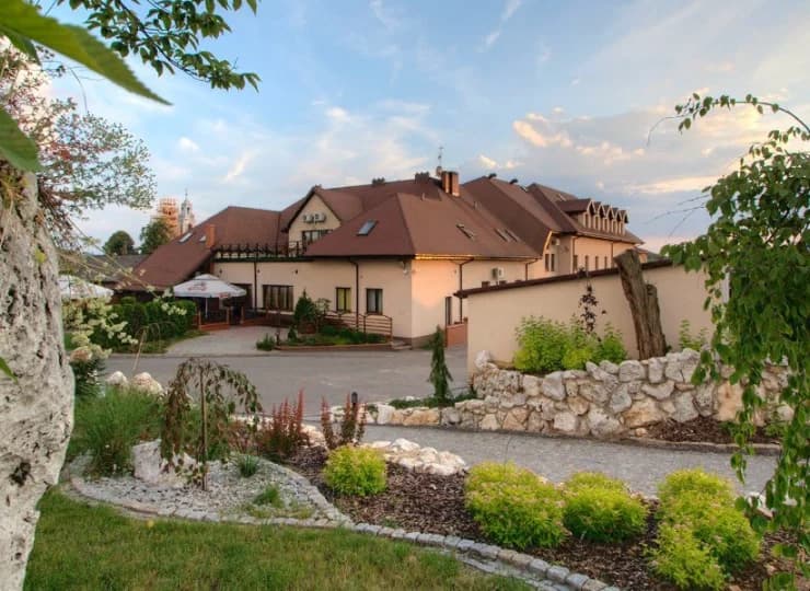 Resort Jura położony jest w malowniczej okolicy