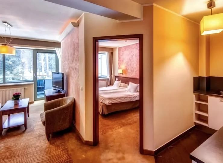 Apartamenty wyposażono w szlafroki