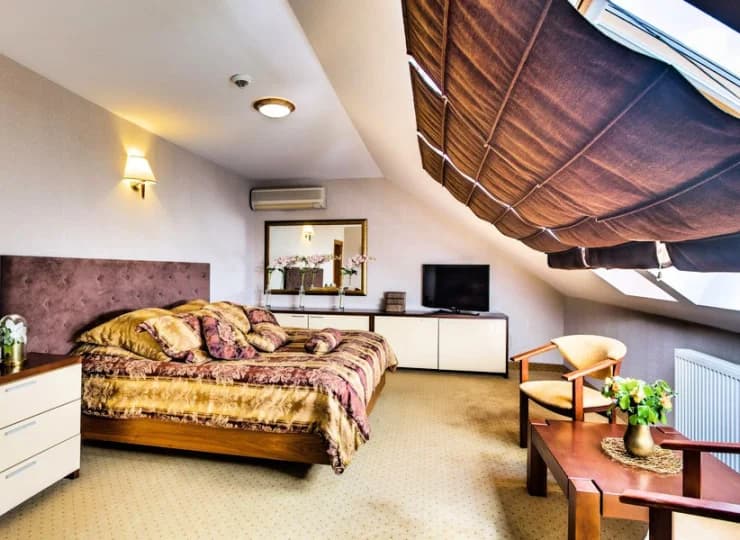 Przestronne apartamenty składają się z osobnej sypialni i pokoju dziennego