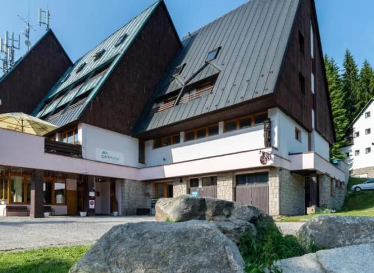Parkhotel Harrachov to kameralny, trzygwiazdkowy hotel