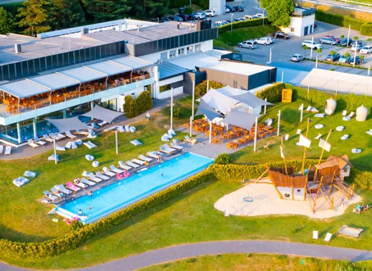 Zewnętrzna strefa rekreacji w Resorcie Lemon jest rozbudowana