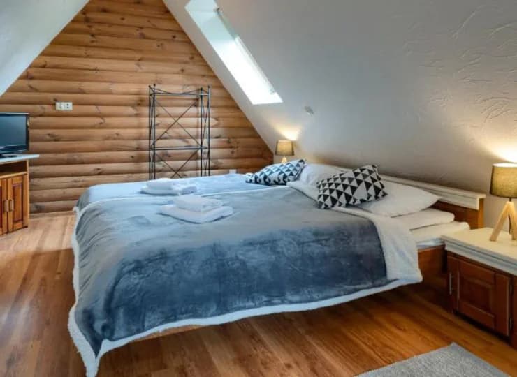 Oraz dwupoziomowy apartament z 3-osobową sypialnią