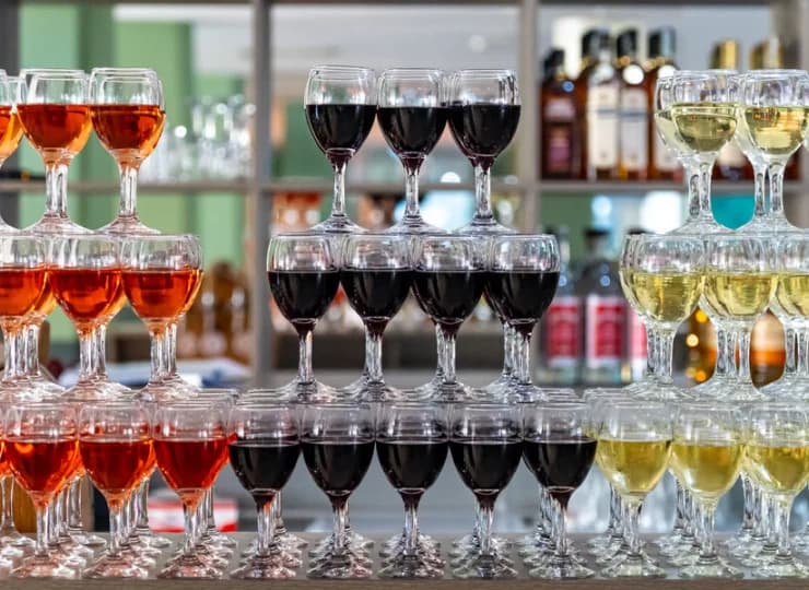 Na gości czeka także szeroki wybór napojów bezalkoholowych i alkoholowych