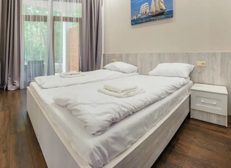 Dla Gości przygotowano przestronne i komfortowe apartamenty