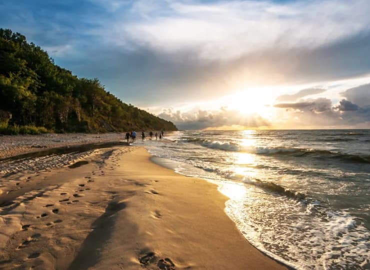 Sun & Snow Cztery Pory Roku położony jest 200 m od plaży