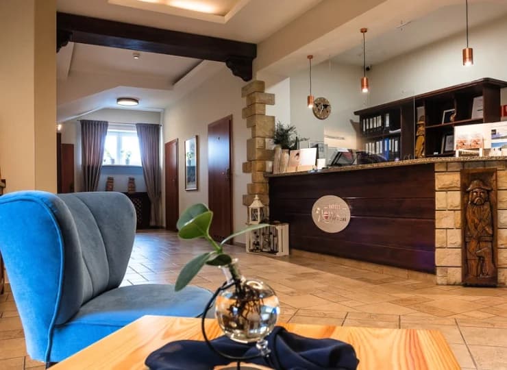 Recepcja Hotelu Nowa Ski czynna jest przez całą dobę