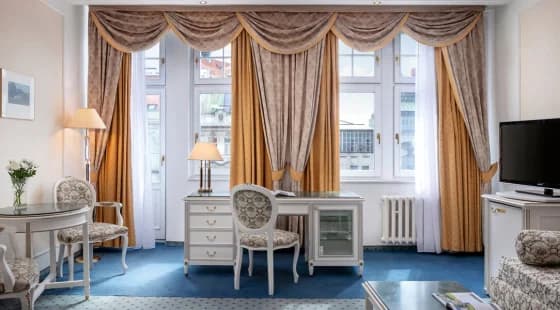 Junior suite double square view