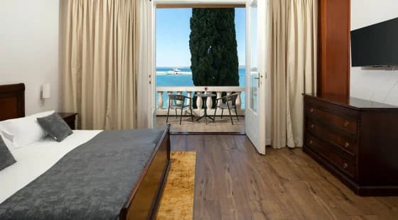 Suite 2+2 sea view