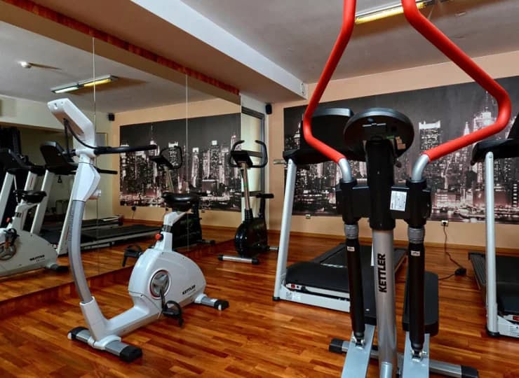 Aktywni goście mogą korzystać z salki fitness