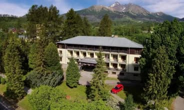 Hotel Lujza Major jest położony u stóp majestatycznych Tatr