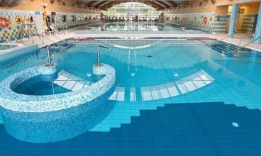 W ramach oferty goście mogą otrzymać wejściówki do sąsiedniego aquaparku