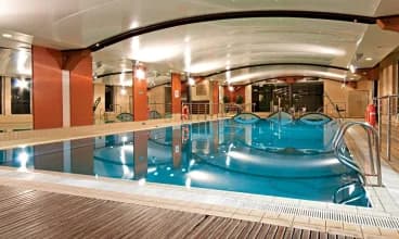 Łeba Hotel & SPA to przestronne pokoje, duży basen i bogaty pakiet atrakcji