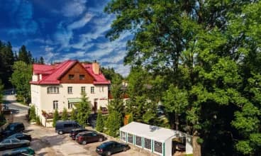 Leśny Dwór znajduje się w malowniczym Karpaczu
