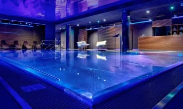 W ofercie dostęp do basenu, jacuzzi oraz strefy saun w Bristol Art & Medical SPA
