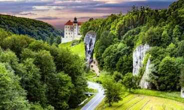 Hotel znajduje się tylko 45 km od zamku w Pieskowej Skale i Ojcowskiego PN
