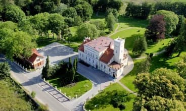 Hotel SPA Wieniawa zajmuje piękny XIX-wieczny kompleks pałacowo-parkowy